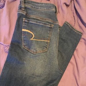 AMERICAN EAGLE HIGH-RiSE Jegging Size 8 Short